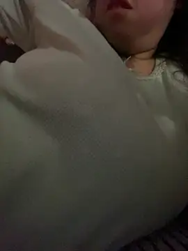 Snapshot of w3tkittty chatting on February 17, 12:01 pm w3tkittty online show from February 17, 12:01 pm