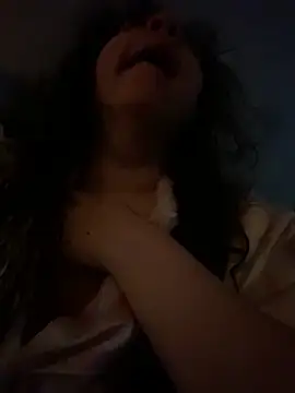 Snapshot of w3tkittty chatting on February 28, 4:13 am w3tkittty online show from February 28, 4:13 am