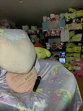 Snapshot of w3tkittty chatting on March 1, 12:29 pm w3tkittty online show from March 1, 12:29 pm