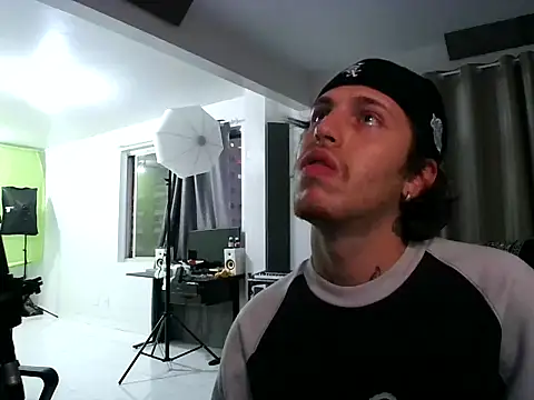 bigrosa21cm online show from October 28, 9:39 pm