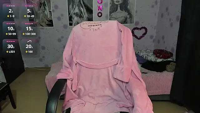 Medussa katt online show from October 24, 1:46 am