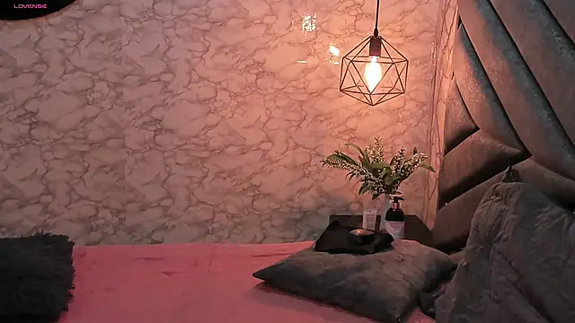 Snapshot of WALESKABBW_ASS chatting on September 15, 11:43 am WALESKABBW ASS online show from September 15, 11:43 am