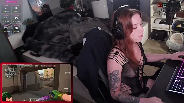 Horny Makima online show from October 3, 9:06 am