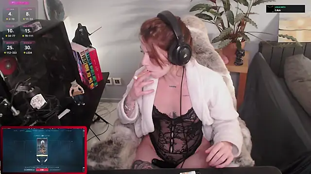 Horny Makima online show from December 4, 8:45 am