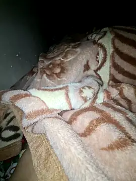 Snapshot of amirzinou chatting on February 27, 10:21 pm amirzinou online show from February 27, 10:21 pm