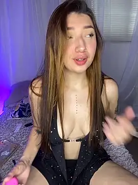 Mia  Gray online show from November 4, 6:29 pm