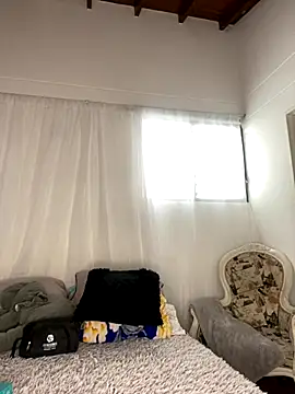 Mia  Gray online show from November 13, 6:18 pm