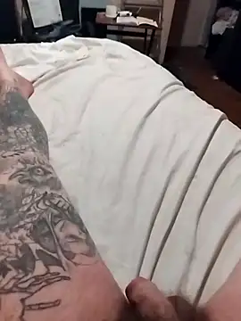 Tattyrob87 online show from April 2, 1:14 am