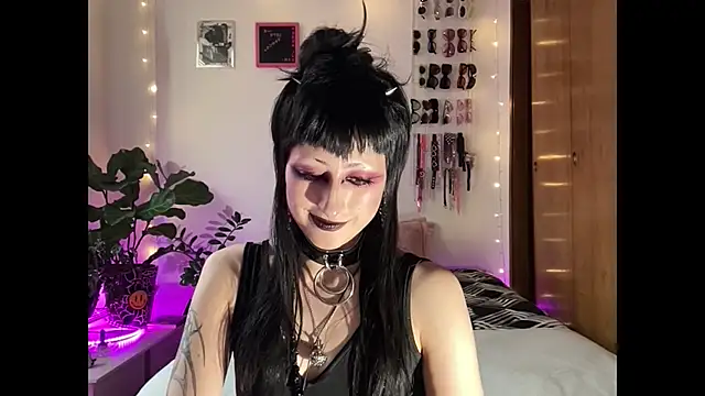 ELENA UMBRA online show from December 22, 8:17 pm