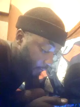 Snapshot of RearApiary chatting on February 10, 10:36 pm RearApiary online show from February 10, 10:36 pm