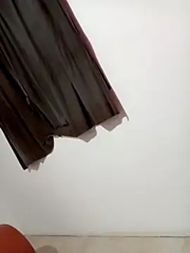 luuiss12 online show from January 10, 5:42 am