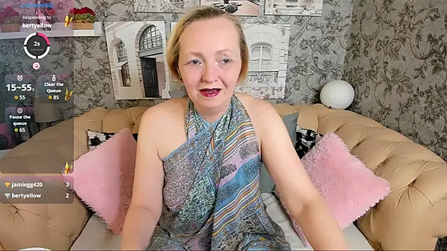 Karen Villis online show from November 13, 9:30 am