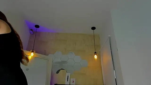 Snapshot of valentina-diiaz chatting on November 22, 1:10 pm valentina-diiaz online show from November 22, 1:10 pm