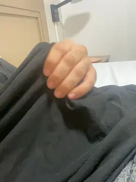 yourinternetboyfriend online show from January 16, 3:43 am