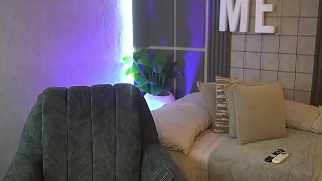 Susan wall online show from September 22, 1:13 pm