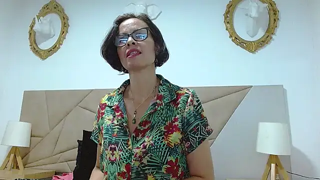 amanda ramirez online show from November 27, 8:11 pm