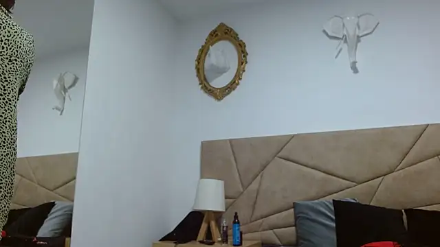 amanda ramirez online show from February 19, 9:00 pm