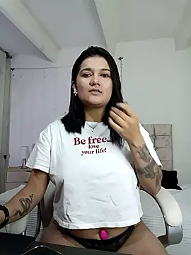 mia traveluxe online show from October 29, 4:04 am