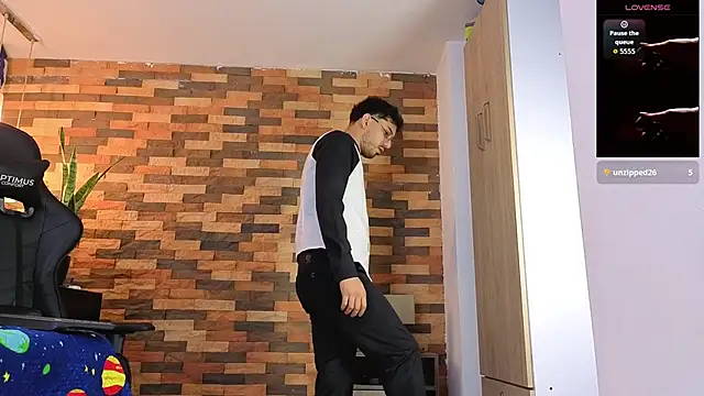 samuelcoopeer online show from April 13, 10:04 pm