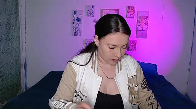 Snapshot of mariaana__222 chatting on March 23, 4:16 am mariaana 222 online show from March 23, 4:16 am