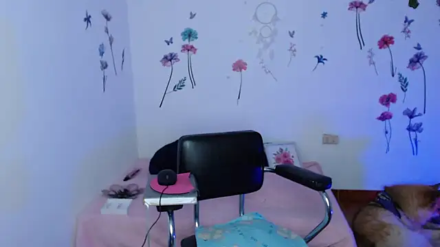 Snapshot of mariaana__222 chatting on February 28, 2:56 am mariaana 222 online show from February 28, 2:56 am