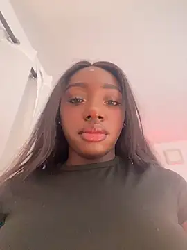 alissradiante1 online show from April 18, 2:26 am