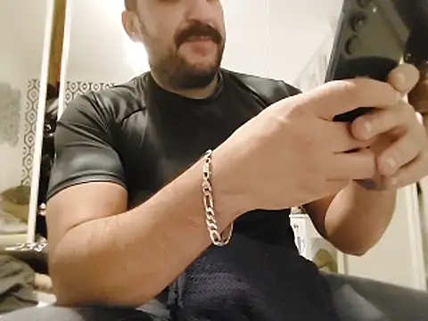 CloudyMuscleBeefy online show from October 26, 4:46 pm