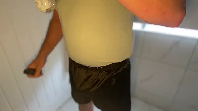 CloudyMuscleBeefy online show from April 11, 10:30 am