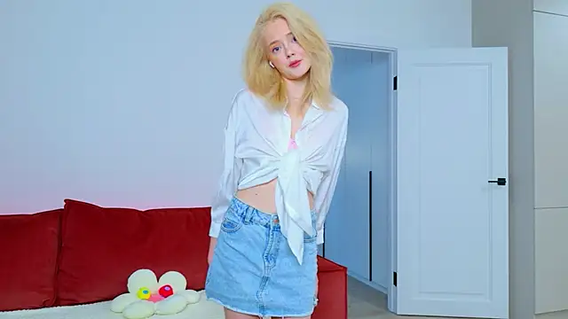 Snapshot of StarrShinee chatting on February 9, 3:21 am StarrShinee online show from February 9, 3:21 am