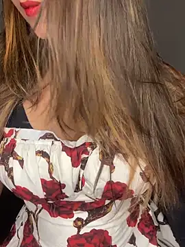 Snapshot of Scarlett_1819 chatting on October 26, 4:46 pm Scarlett 1819 online show from October 26, 4:46 pm