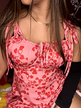 Snapshot of Scarlett_1819 chatting on December 21, 5:09 pm Scarlett 1819 online show from December 21, 5:09 pm