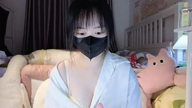 Snapshot of love-uiui chatting on October 13, 4:29 pm love-uiui online show from October 13, 4:29 pm
