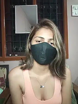 Isha Sax online show from December 17, 7:20 pm