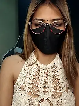 Isha Sax online show from March 4, 11:16 am