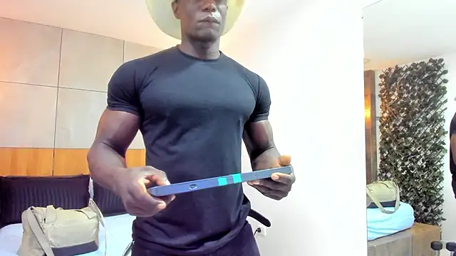 MarcusBlack  online show from March 28, 11:54 am