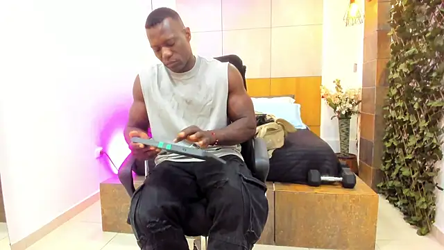 MarcusBlack  online show from April 10, 12:10 pm