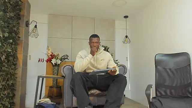 MarcusBlack  online show from August 3, 11:37 am