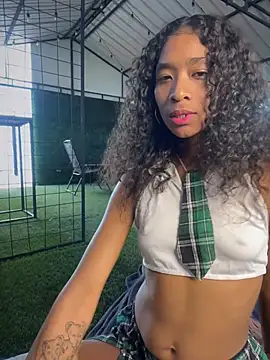 Snapshot of SweetCheeksXXX chatting on July 2, 9:32 pm SweetCheeksXXX online show from July 2, 9:32 pm