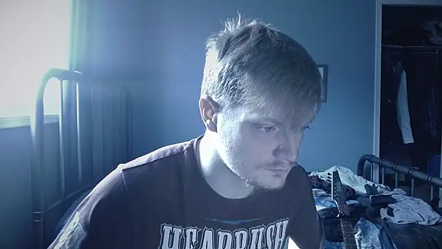 Snapshot of lustylyndon chatting on February 3, 4:23 pm lustylyndon online show from February 3, 4:23 pm