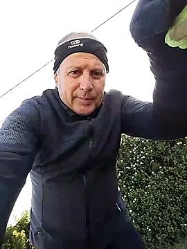 Vince072 online show from April 7, 7:31 am