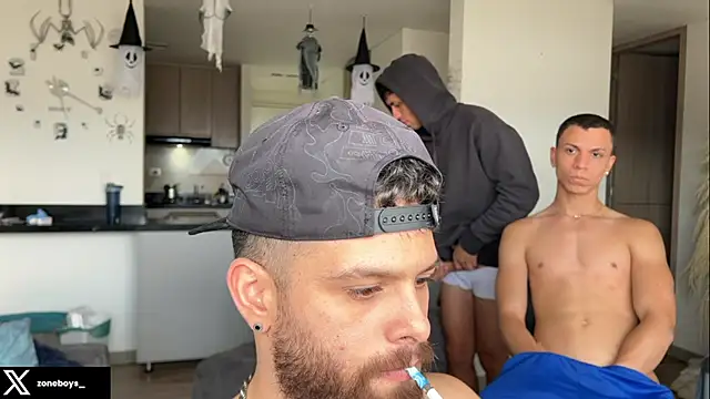 zoneboys online show from October 25, 8:36 pm