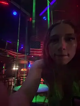 Snapshot of red-ember chatting on January 13, 7:24 am red-ember online show from January 13, 7:24 am