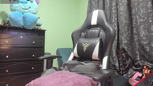 allison starss  online show from January 18, 1:31 am