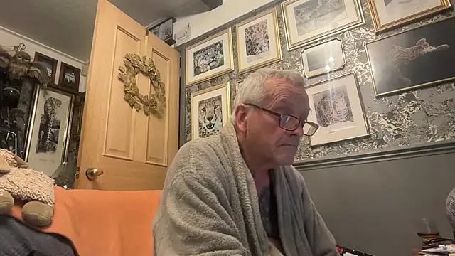 poggles online show from February 22, 9:24 pm