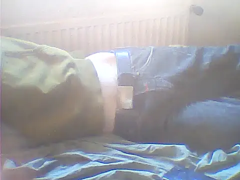 Snapshot of rimbaud77 chatting on October 15, 9:42 am rimbaud77 online show from October 15, 9:42 am