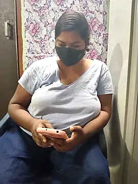 Liyaa 24 online show from March 22, 3:59 pm