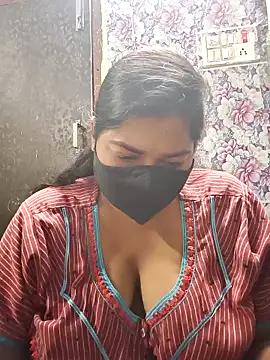 Liyaa 24 online show from March 26, 5:18 pm