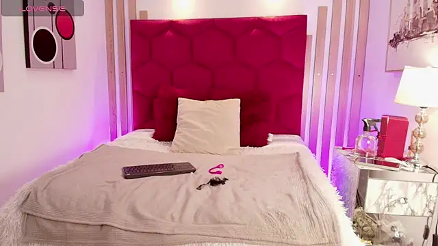 Snapshot of EmmaJhomson chatting on March 26, 12:55 pm EmmaJhomson online show from March 26, 12:55 pm