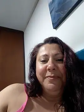 Snapshot of EmmaJhomson chatting on June 23, 12:52 am EmmaJhomson online show from June 23, 12:52 am