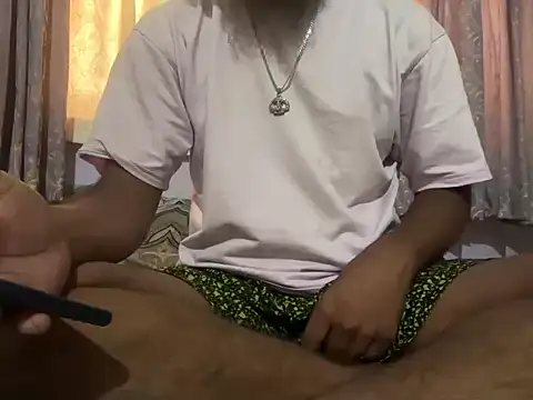 Snapshot of Matt6102 chatting on October 9, 4:10 am Matt6102 online show from October 9, 4:10 am